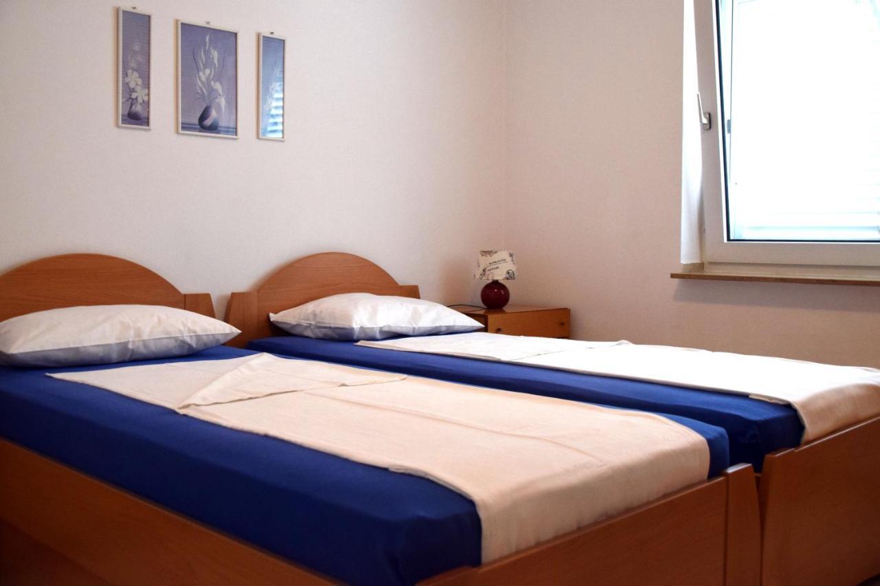 J&D Apartment Dobropoljana Bagian luar foto